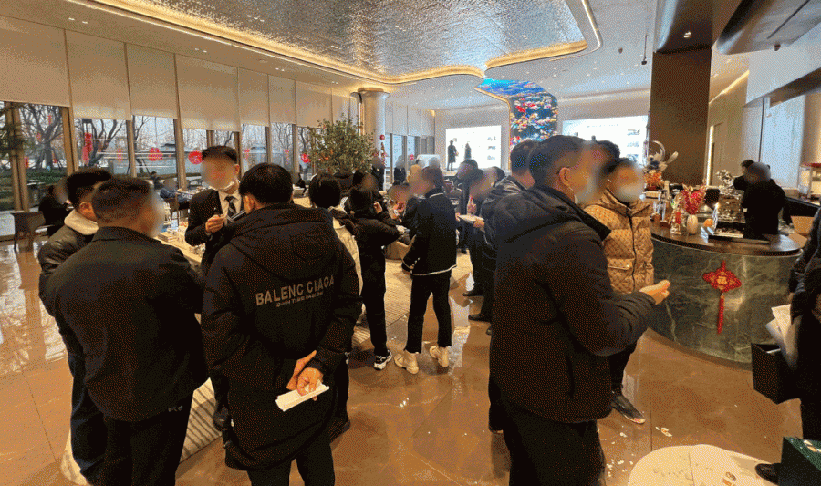 1695218767609796oNZE.gif 640.gif